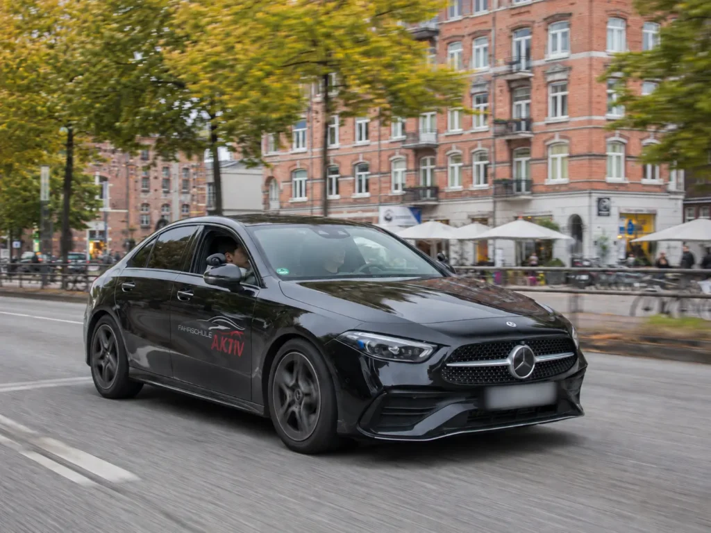 Fahrstunden in Hamburg: Wie viele brauchst du wirklich und wie planst du sie richtig? 1 Fahrstunden Hamburg Fahrstunden in Hamburg
